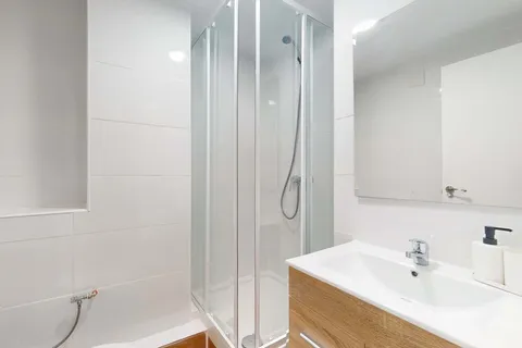 Chambre à louer, Valence