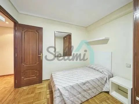 Pis de 82 m² a Oviedo