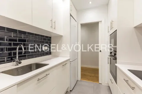 Wohnung 113 m² in Madrid