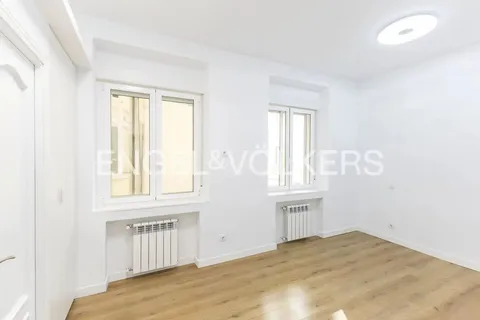 Wohnung 135 m² in Madrid