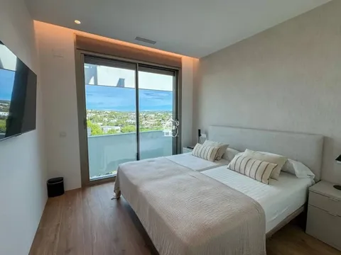 Pis de 360 m² a Oriola