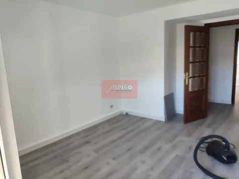 Pis de 81 m² a Ourense