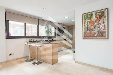 Haus 228 m² in Sant Just Desvern