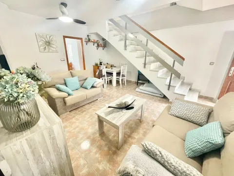 Casa de 90 m² a el Pilar de la Foradada