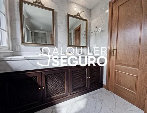 House 160 m² in Madrid