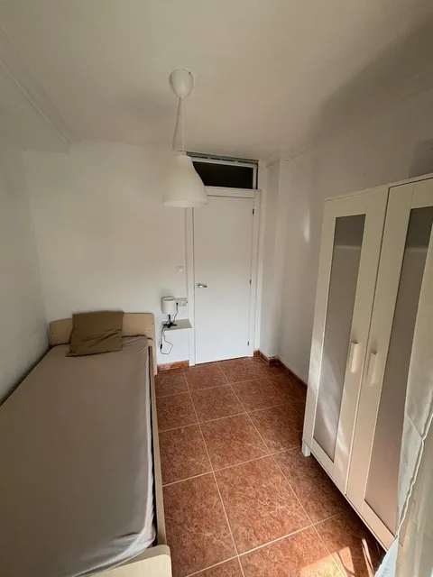 Stanza in affitto, Siviglia (2/8)