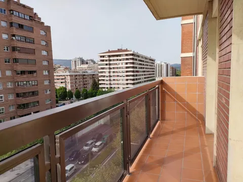 Pis de 75 m² a Pamplona