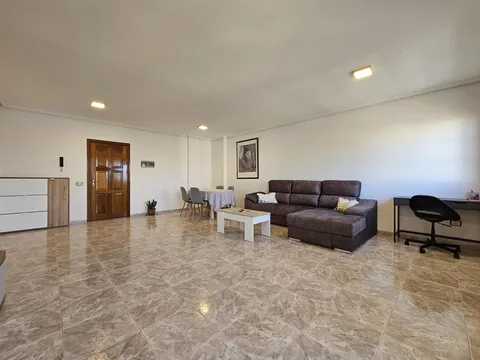 Flat 107 m² in Agüimes