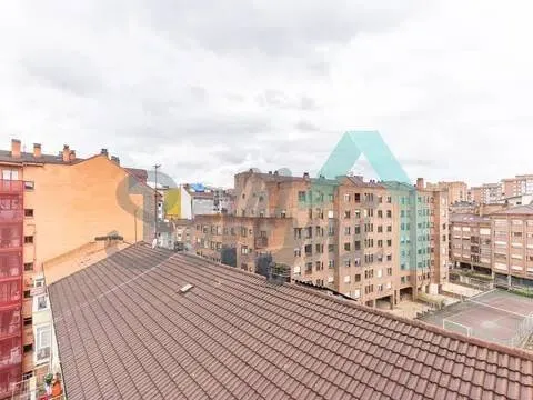Pis de 137 m² a Oviedo