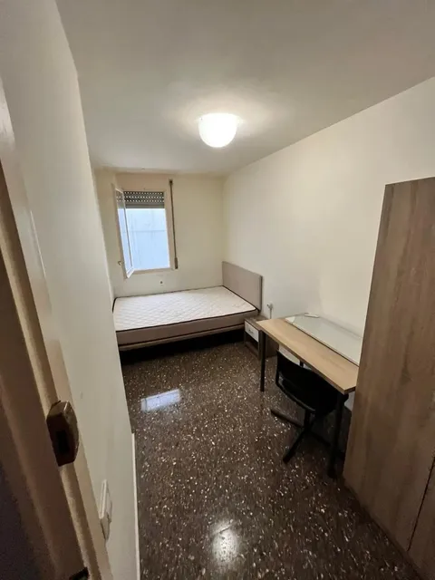 Habitació de lloguer, Barcelona (3/9)