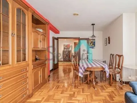 Pis de 120 m² a Oviedo