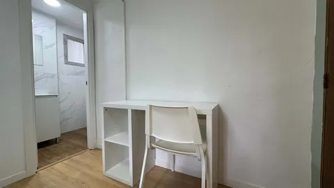 Quarto para alugar, Madrid (4/10)