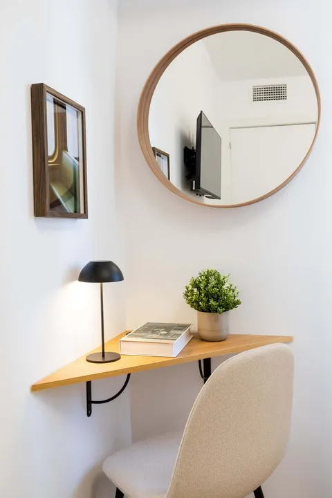 Room for rent, Coslada