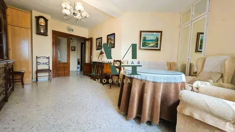 Appartement 64 m² à Cáceres