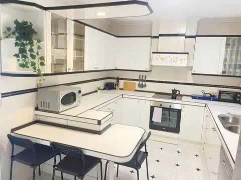 Habitació de lloguer, Lleó