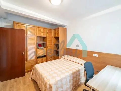 Habitació de lloguer, Oviedo