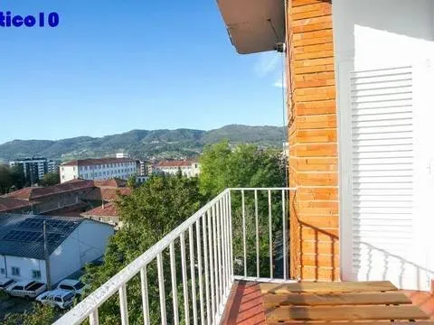 Pis de 85 m² a Oviedo