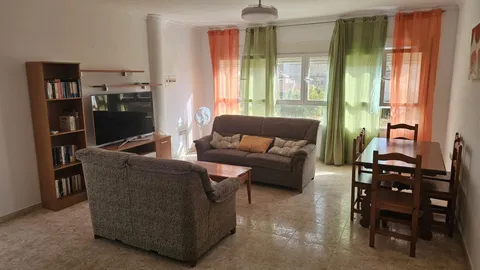 Apartamento 90 m² em Fines