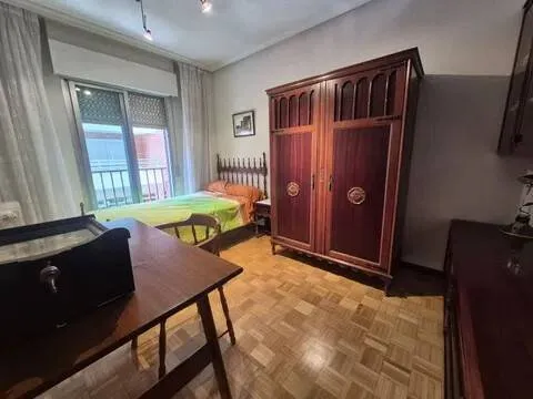 Pis de 110 m² a Àvila