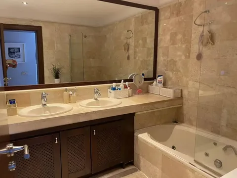 Haus 250 m² in Benahavís