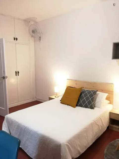Quarto para alugar, Barcelona (2/12)