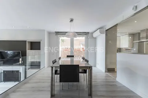 Pis de 440 m² a Esplugues de Llobregat