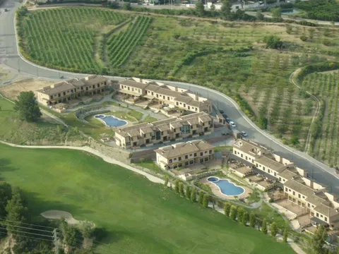 Будинок 260 м² у Sant Esteve Sesrovires