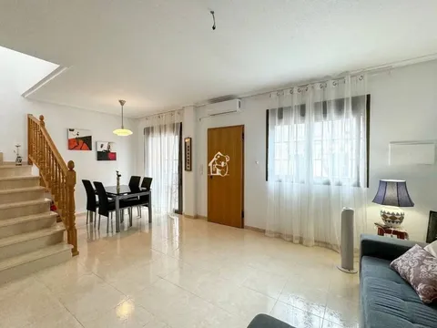 Maison 140 m² à San Miguel de Salinas