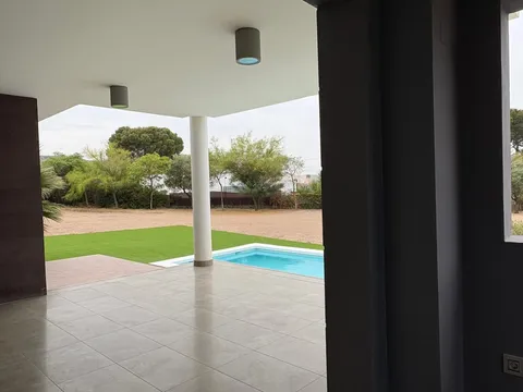 Casa de 318 m² en Elda