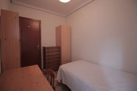 Habitació de lloguer, Cáceres