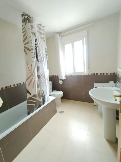 Piso de 150 m² en Ventas de Huelma
