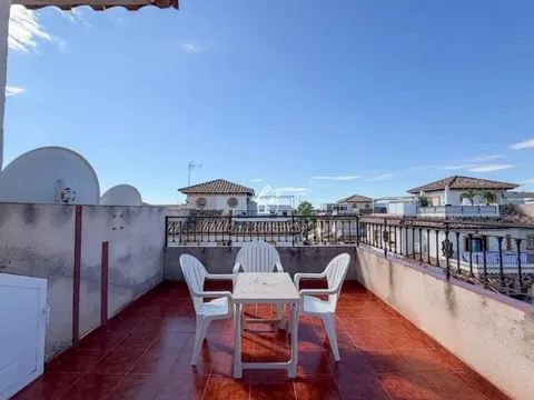 Casa de 100 m² a Oriola