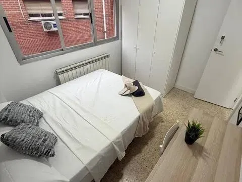 Room for rent, Madrid