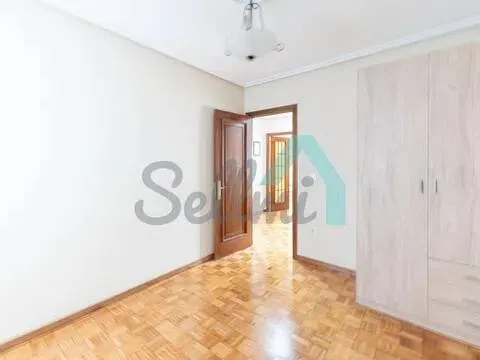 Pis de 68 m² a Oviedo