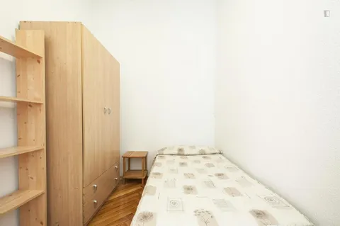 Кімната в оренду, Madrid