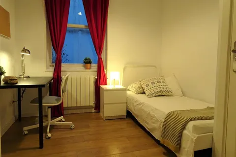 Кімната в оренду, Madrid