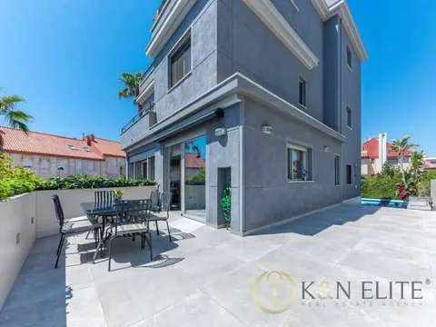 Haus 464 m² in Alicante