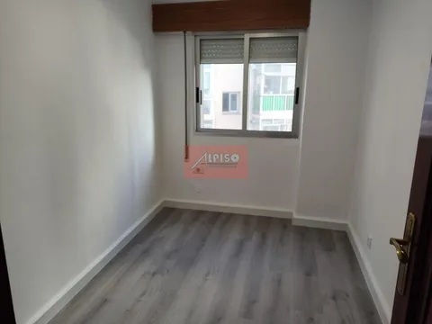 Pis de 81 m² a Ourense
