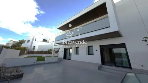 Дом 595 м² в Santa Eulària des Riu