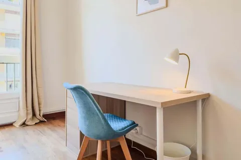 Room for rent, Barcelona (3/24)