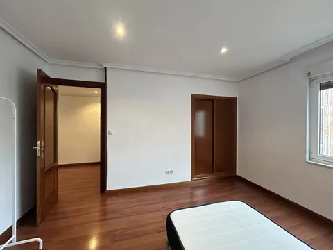 Pis de 152 m² a Oviedo