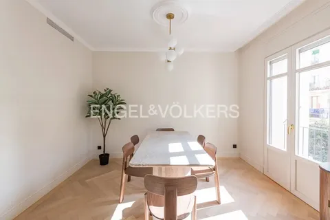 Wohnung 147 m² in Barcelona