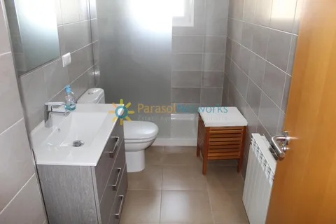 House 220 m² in Barx