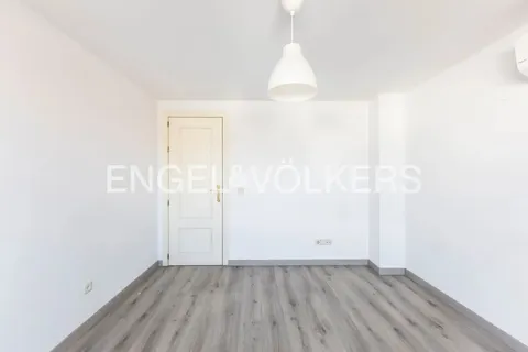 Wohnung 158 m² in Madrid