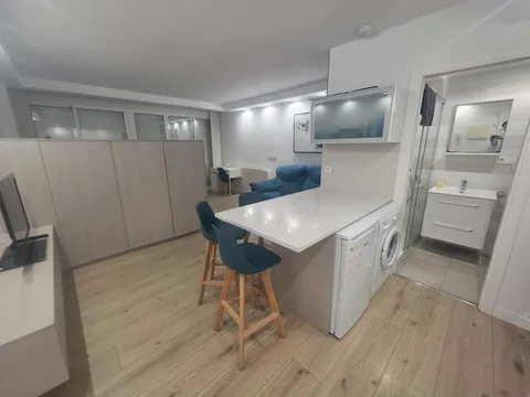 Pis de 3189 m² a Santiago de Compostel·la