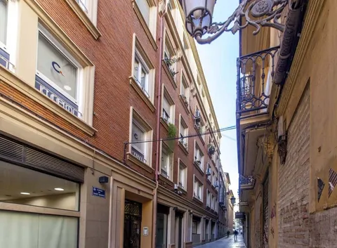 Room for rent, Mislata
