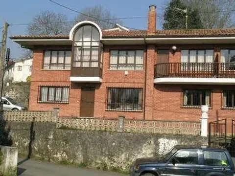 Appartement 100 m² à Llanes