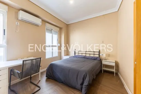 Wohnung 132 m² in Valencia