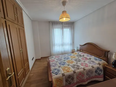 Pis de 82 m² a Oviedo