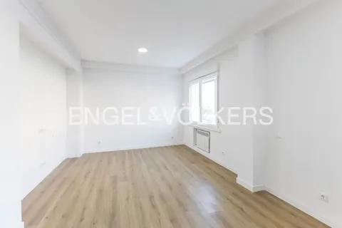 Wohnung 135 m² in Madrid